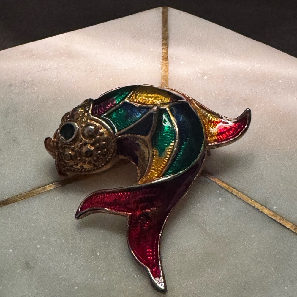 Vibrant Multicolor Fish Brooch